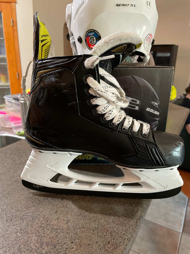 Hockey skates size 6, shoe size 7.5 in Skates & Blades in Edmonton - Image 2