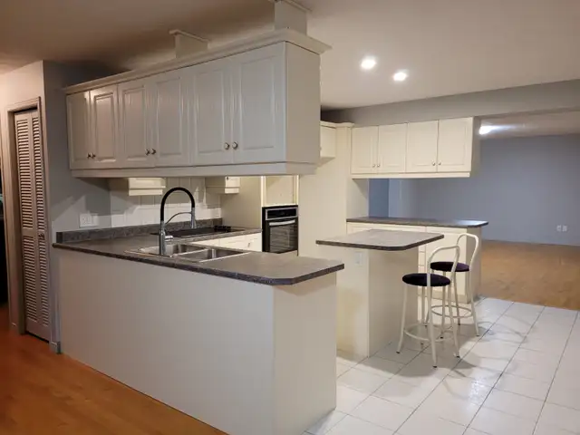 6 1/2 À LOUER MAGOG