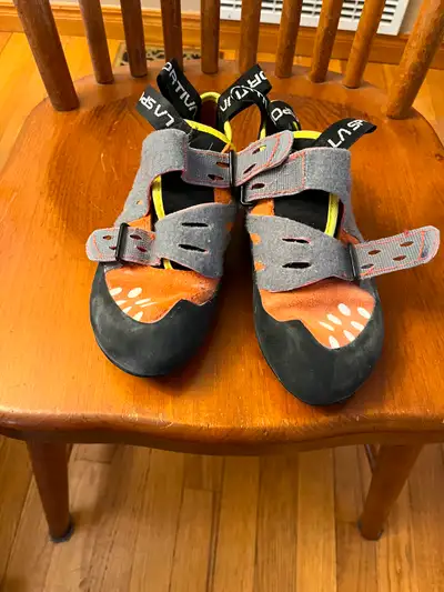Size 5.5 La Sportiva women’s climbing shoes used in good condition and Madrock Venus 4.0 size small...