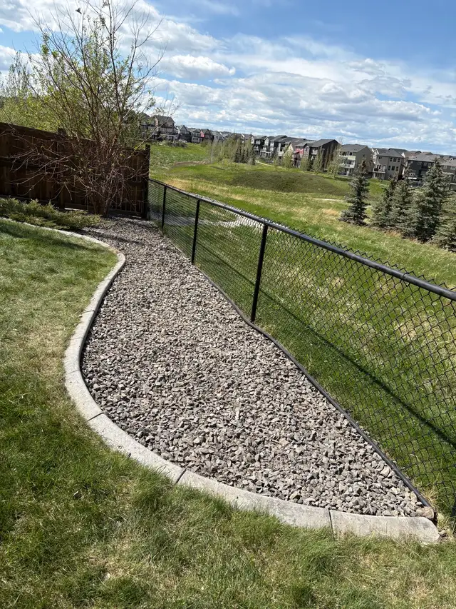 Spring CLEAN UP and lawn care in Lawn, Tree Maintenance & Eavestrough in Calgary - Image 10