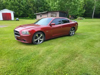 2014 Dodge Charger · Sedan · Driven 273,000 kilometers 2014 Dodge Charger R/T 5.7 HEMI For sale is m...