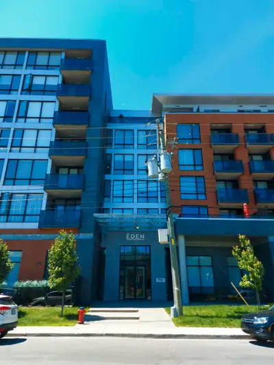 1 Bed/1 Bath Modern Condo in Town Of Mount Royal +Parking