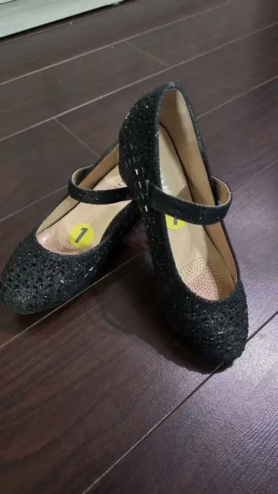 Kids girl high mid black shoes, View more