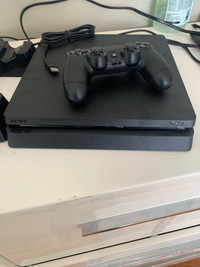 Ps4 slim (Almost new) (Delivery available)