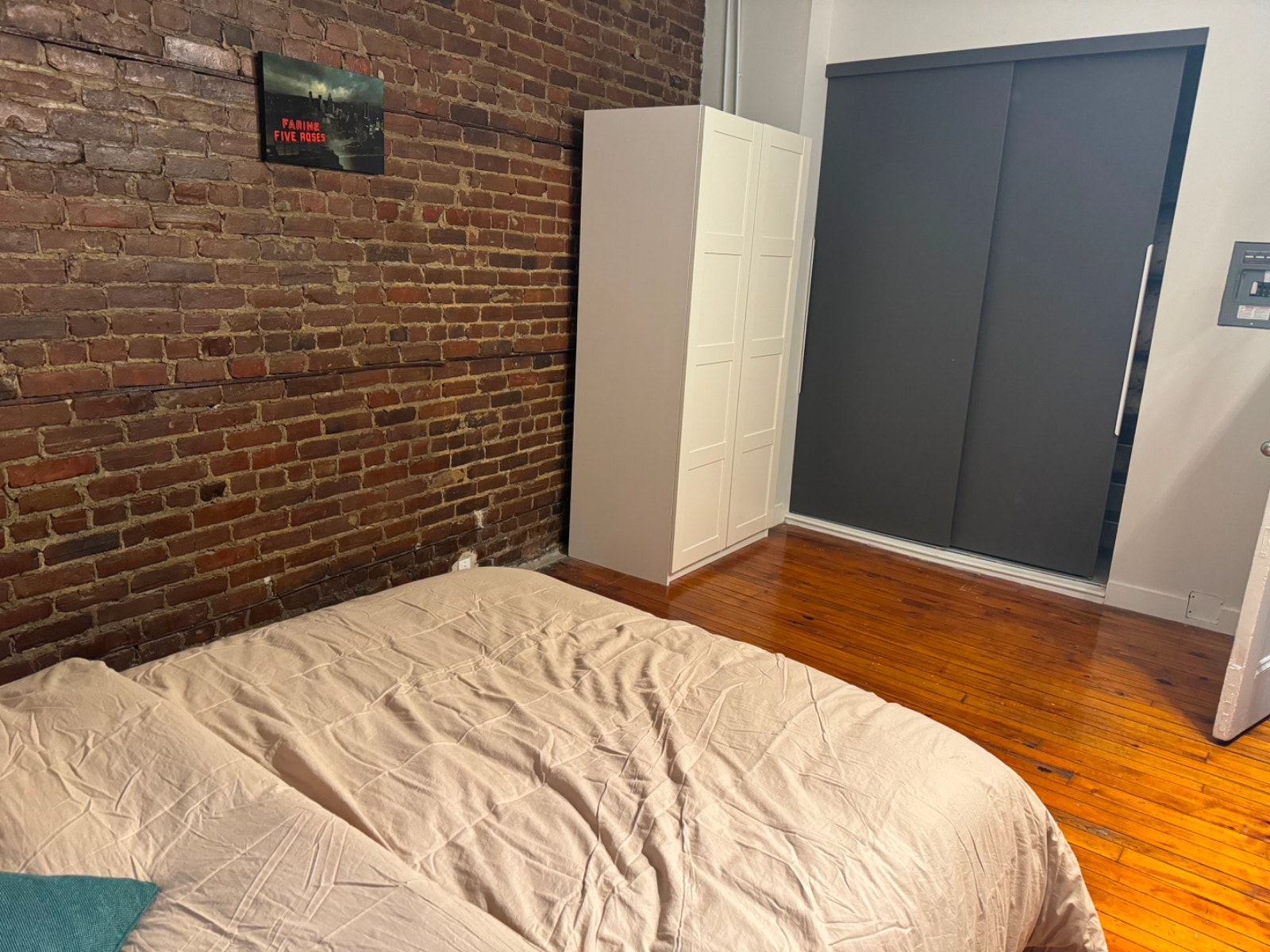Magnifique loft entièrement meublé avec une chambre fermée. — photo 3