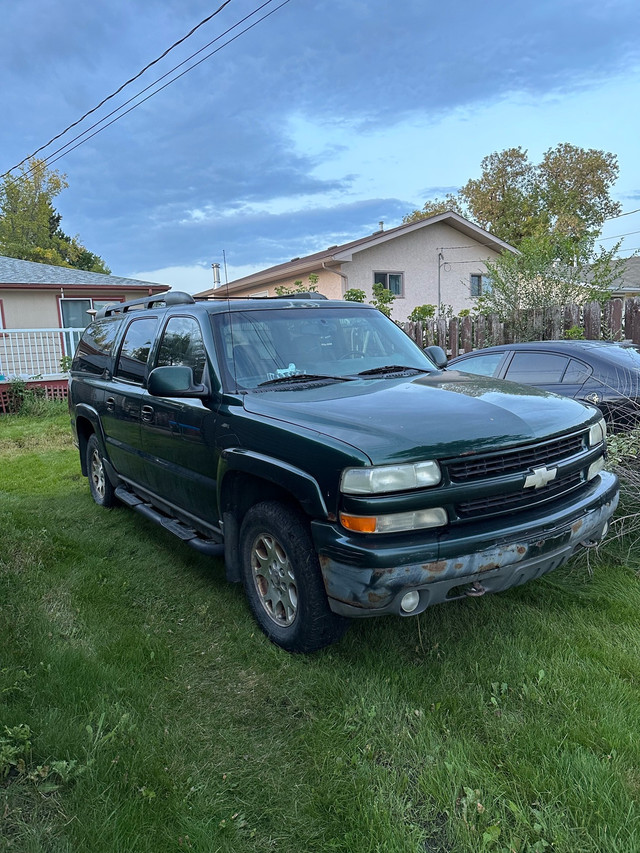 2003 suburban  in Cars & Trucks in Prince Albert - Image 4