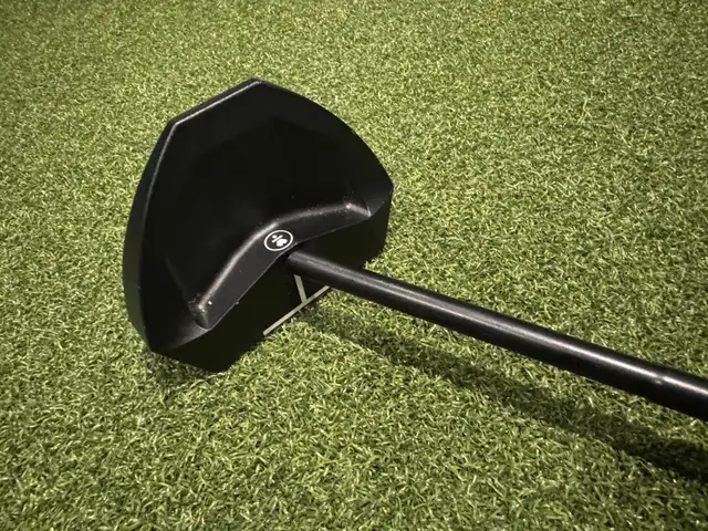Lab OZ.1 putter in Golf in Markham / York Region - Image 4
