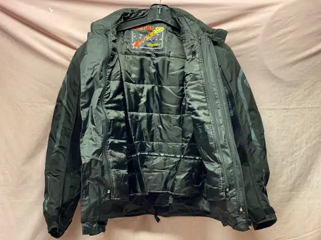 Ixon Multi Layer Motorcycle Jacket in Men's in Kitchener / Waterloo - Image 4