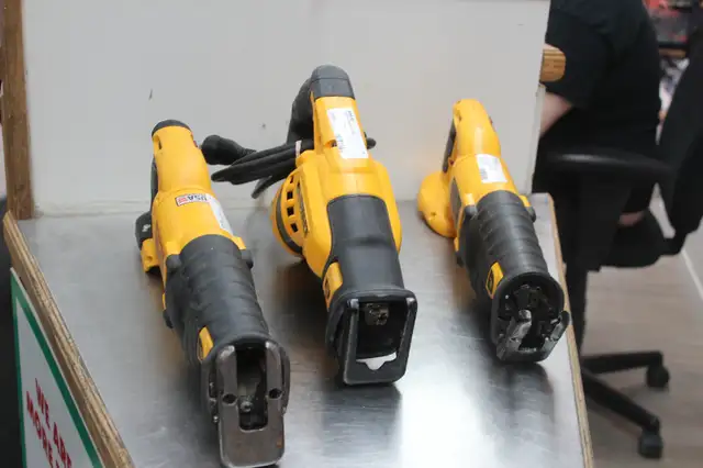 DeWALT Reciprocating Saws in Power Tools in Peterborough - Image 3