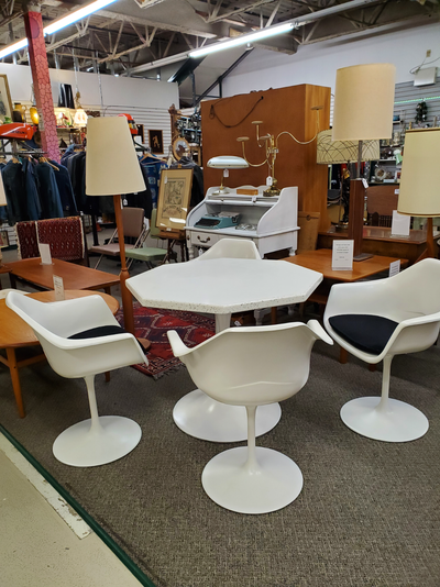 Mid Century Modern Arthur Umanoff tulip style table & 4 chairs, View more