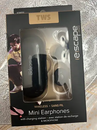 Listen to your favourite tunes with these new Escape Mini BTM050 wireless stereo bluetooth earphones...