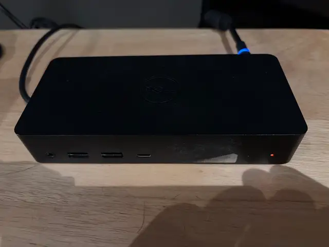 Dell Docking Station D6000 in Laptop Accessories in Brantford - Image 3