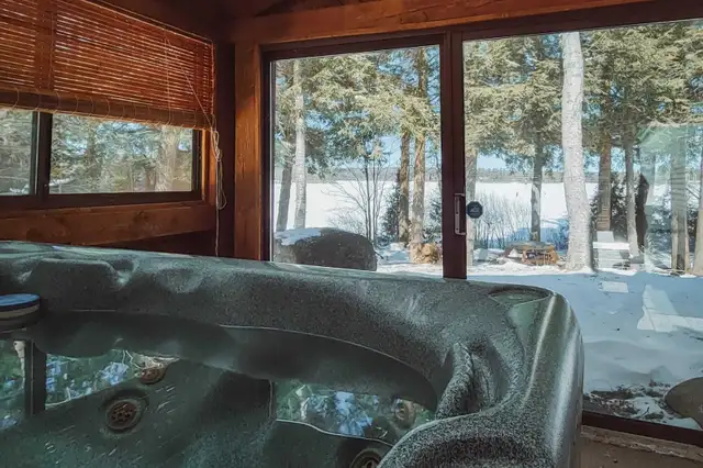 Large Cottage Rental Eagle Lake ON - Waterfront Dates Avail in Ontario in Canada - Image 18