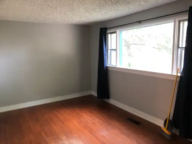 university house for rent63804735459969121