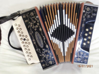 Vintage Meinel-Herold 8 bass diatonic button accordion key C/F 1