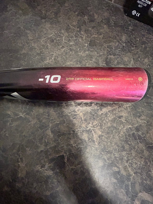 Demarini vexxum bat in Baseball & Softball in Red Deer - Image 4