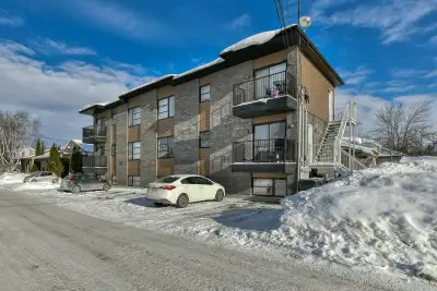 ***NOUVEAU PRIX*** CONDO 4 1/2 LE MOINS CHER À BLAINVILLE!!! Découvrez ce charmant condo 2 chambres...