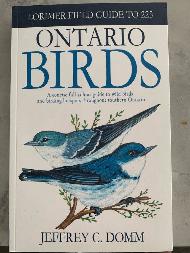  Book Ontario birds, Lorimer Field guide, soft cover in Non-fiction in La Ronge