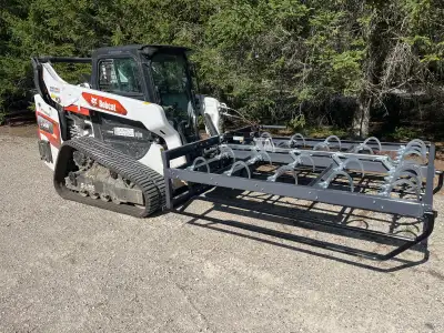 NEW - Strive “Scorpion” bale grab, Canadian made - can be used for 8-10 small square bales or 2 x 3*...