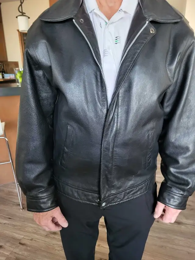 Men's leather jacket large in Men's in Calgary - Image 5