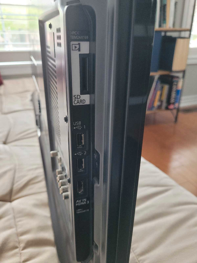 Panasonic 50" Plasma TV in TVs in Oshawa / Durham Region - Image 4