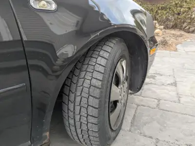 véhicule en bonne condition, pneus d'été et d'hiver neuf de cette année. starter neuf et batterie ne...