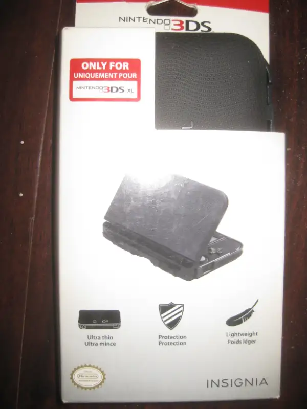 Insignia Slim Fit Case for Nintendo 3DS XL. 3DS Vault Case. in Nintendo DS in Mississauga / Peel Region - Image 3