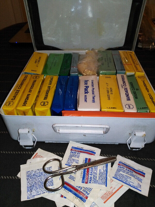 Vintage NorWest First Aid Kit with Metal Case in Arts & Collectibles in Sunshine Coast - Image 2