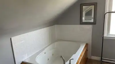 Looking for a peaceful place to call home? We have three clean, bright rooms available in a spacious...