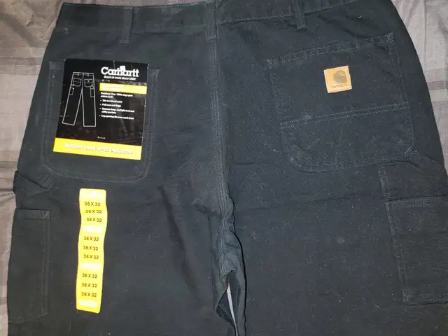 Carhartt R33 extreme Bib pants / new Carhartt B11 Dungaree pants in Men's in Red Deer - Image 10