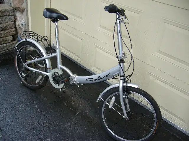 Velo pliant FAULKNER 20po. Argent/noir. Comme neuf. in Cruiser, Commuter & Hybrid in Longueuil / South Shore - Image 2