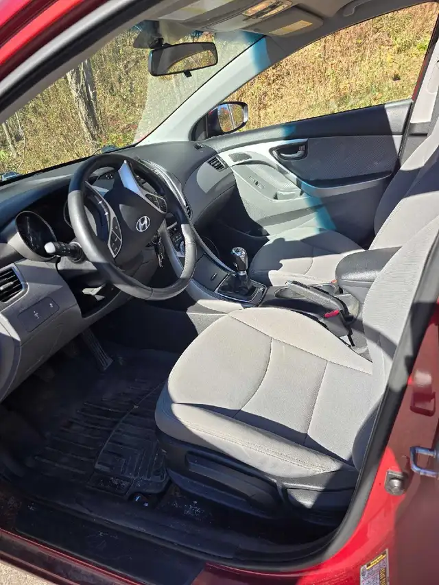 2012 Hyundai elantra 602770009574625286