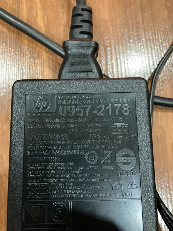 hp ac power adapter in Laptop Accessories in Oakville / Halton Region - Image 4