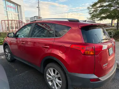 Toyota RAV4 LIMITED edition, fully equipped with many features ( heated leather seats, Bluetooth, to...