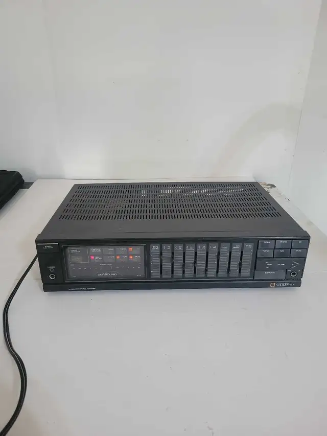 vintage citizen DLX JS6051 A Integrated stereo amplifier in General Electronics in Oakville / Halton Region - Image 2