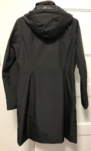 Manteau / Imperméable pour femme The North Face dans Femmes - Hauts et vêtements d'extérieur  à Laval/Rive Nord - Image 2