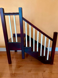 Vintage High Quality Step-up Solid wood Staircase with Railing
