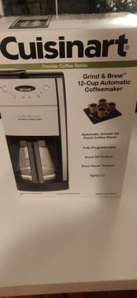 Machine à café filtre avec moulin à grains intégré