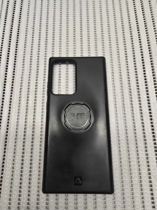 QUADLOCK PHONE CASE 