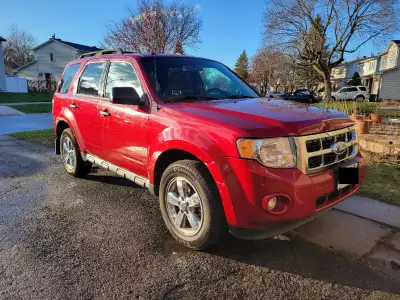 2011 Ford Escape XLT AWD V6 - AS IS