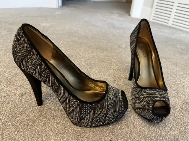 Variety of High Heels (size 6-7) in Women's - Shoes in Calgary - Image 5