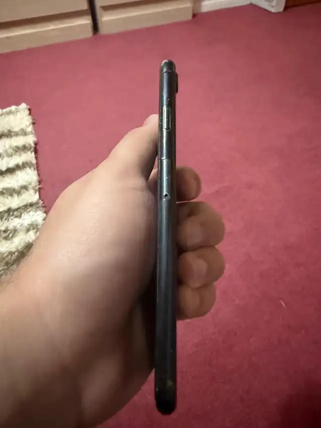 Iphone 7  in Cell Phones in Oshawa / Durham Region - Image 3