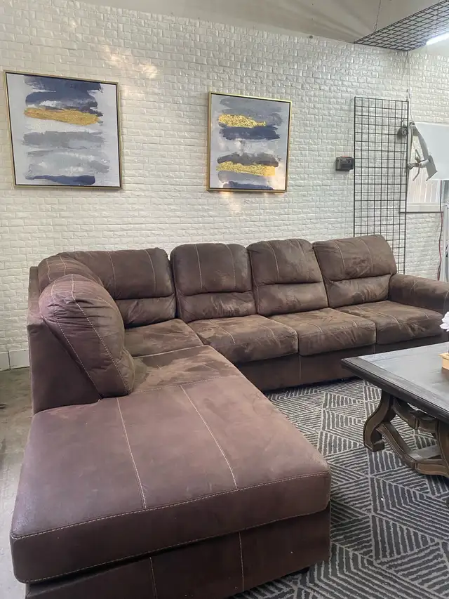 FREE DELIVERY Sectional 62864361639937124