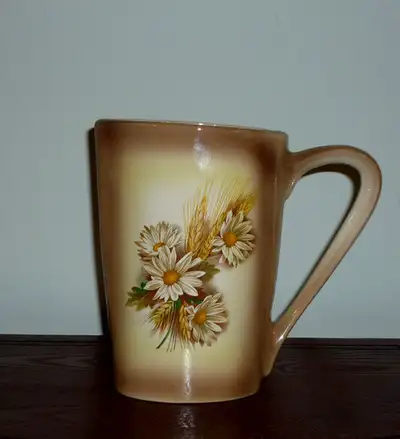 Pitcher / Vase ..White Daisy and Wheat motifs ... Like New, View more