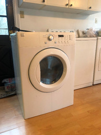 Clothes Dryer - Kenmore Sensor Dry - made by LG -full cycle$295