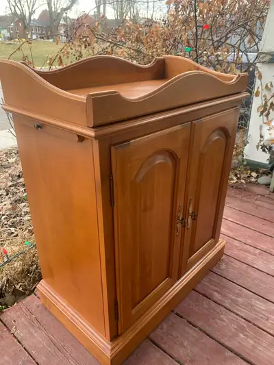 Cabinet - Hutch - Solid Maple, View more