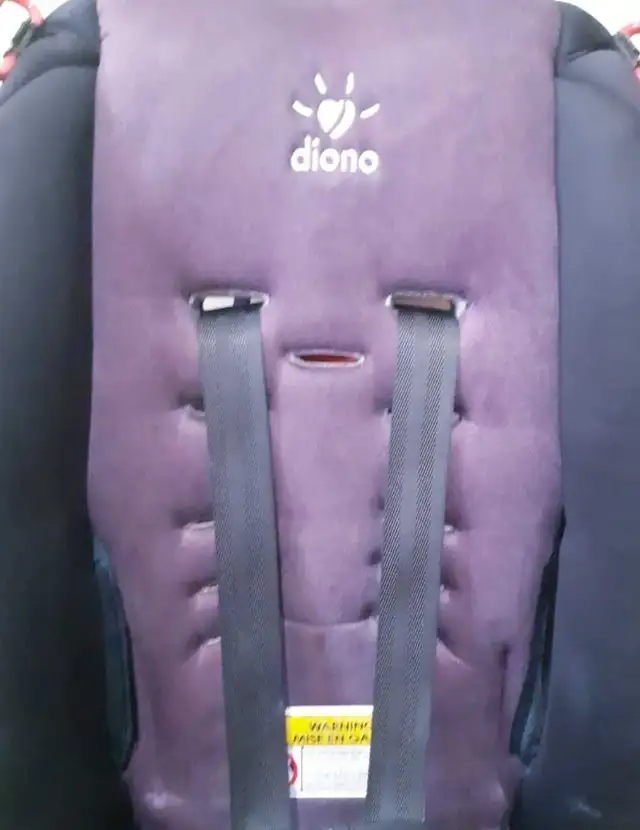 Diono Car Seat in Strollers, Carriers & Car Seats in Mississauga / Peel Region - Image 3