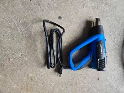 I'm offering a Mastercraft heat gun, perfect for various DIY and professional tasks. This tool is in...