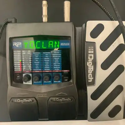 In great condition, fully functional multi-effect pedal.