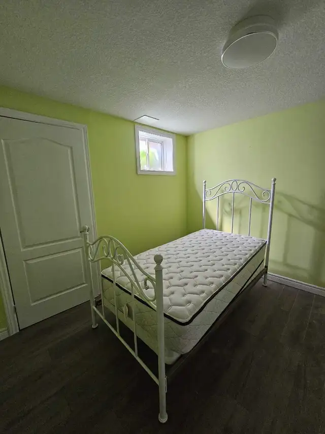 Twin bed for sale in Beds & Mattresses in Kitchener / Waterloo - Image 4